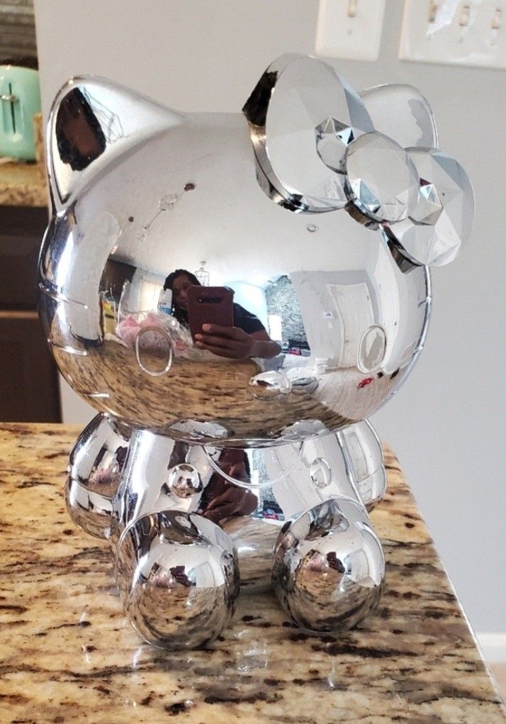 Hello Kitty Makeup Brush Holder