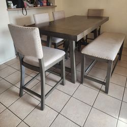 Dining Table With Chairs 