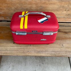 Very Cool Small retro vintage American Tourister Tiara Luggage.