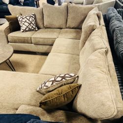 Free Delivery Stylish Sectional!