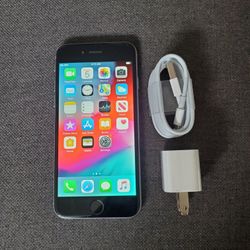 iPhone 6 - UNLOCKED - Like New 