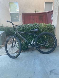 Throne The Goon 29 inch