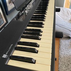 Williams Electronic Keyboard 