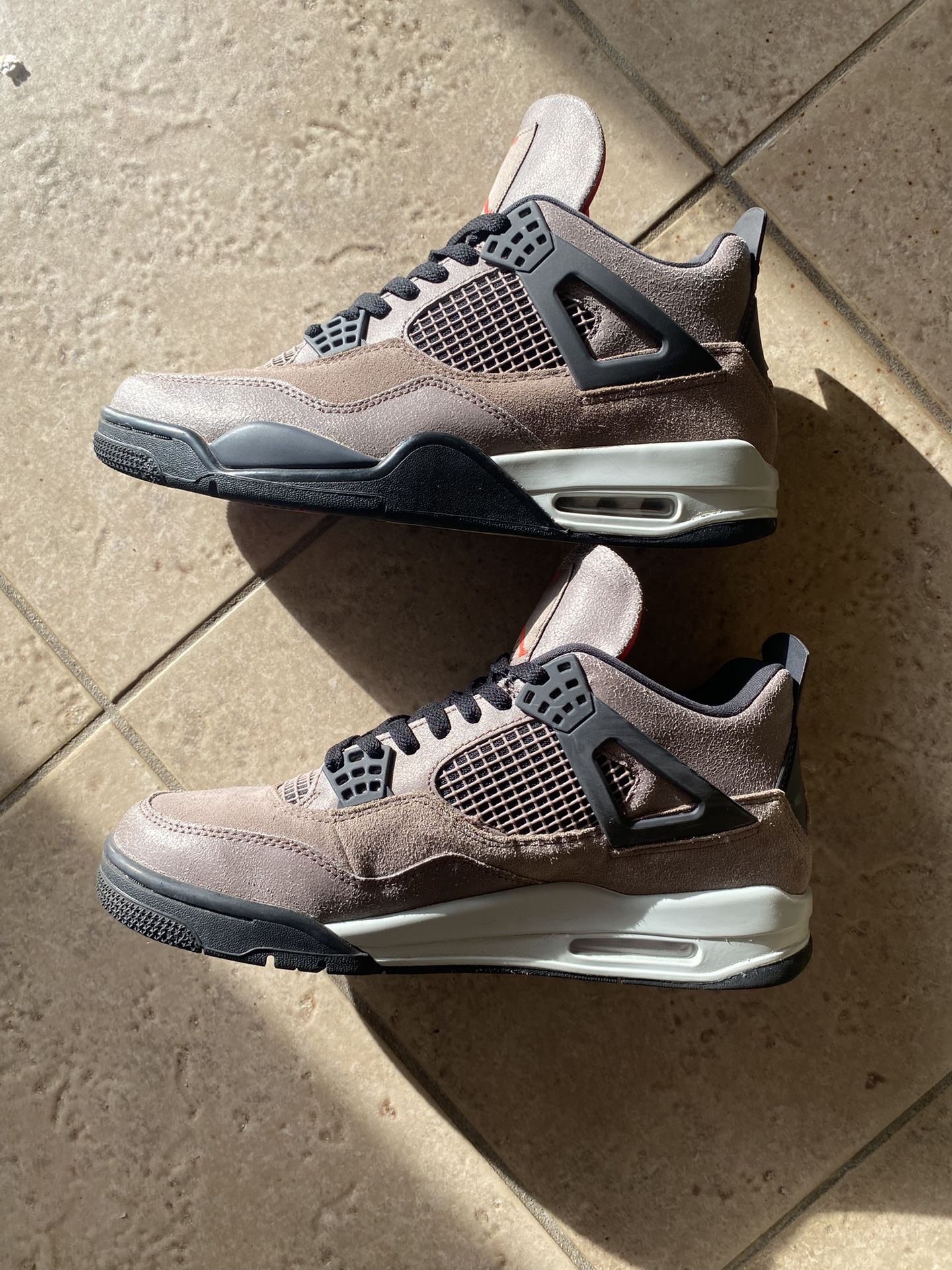 Jordan Taupe Haze (used)