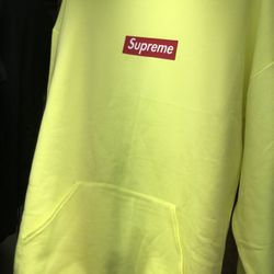 Hoodie Supreme Too Big For Me Need Gone $100 Size XL  NEW