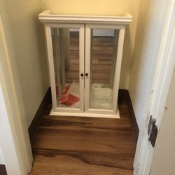 White Display Case With Glass Dividers 