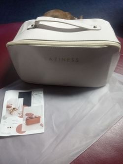 Cosmetic bag