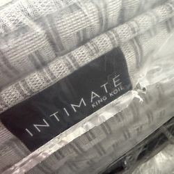 Twin Xl Bed Mattress King Koil Intimate Medium Firm Euro Top Pillow Serta Sealy Stearns & Foster Aireloom Kluft Hotel Collection Purple Tempurpedic 