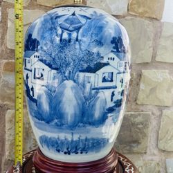 Antique Blue And White Chinese Jar 200$