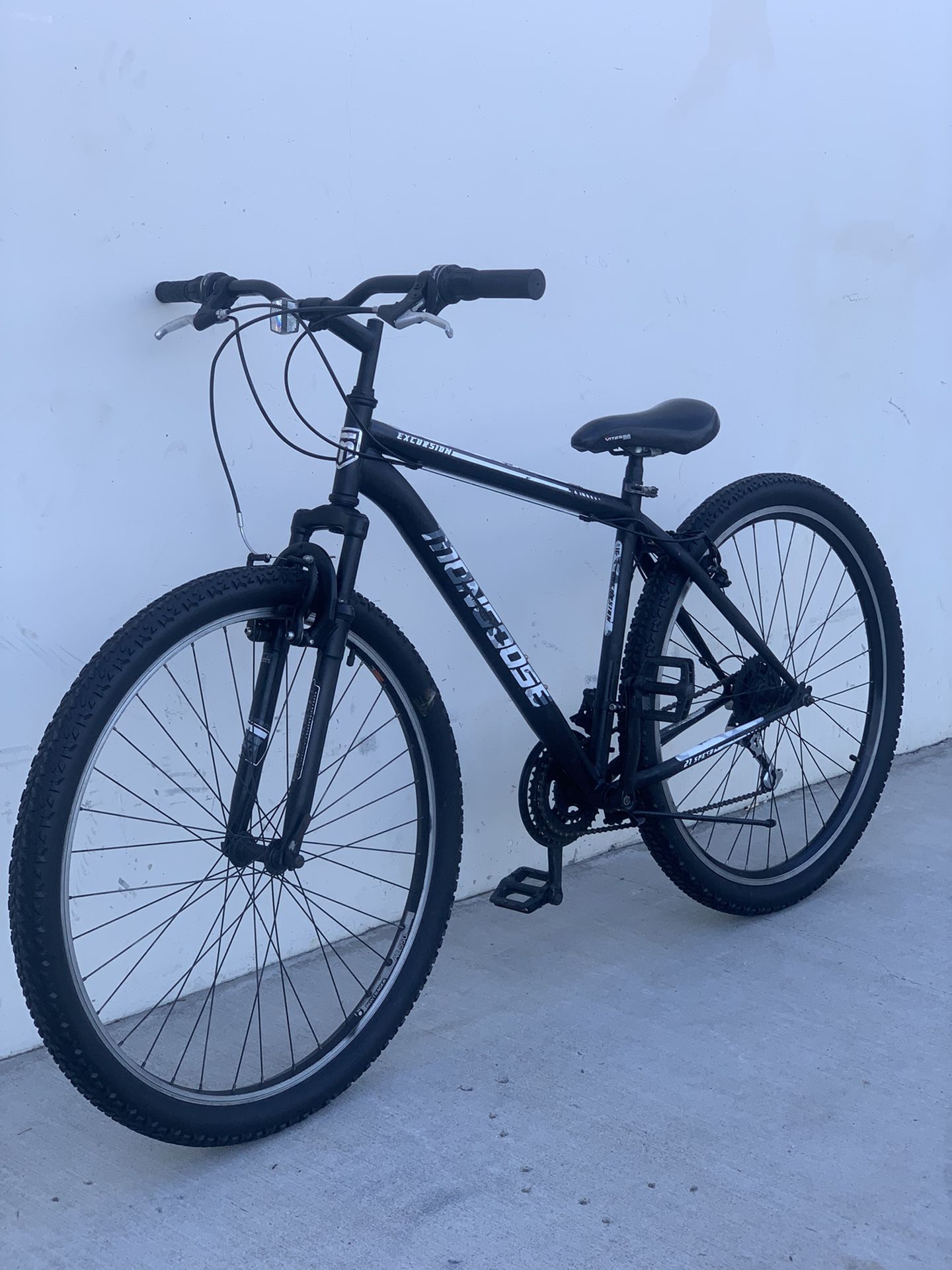 Mongoose Excursion Mountain Bike 29er for Sale in Garden Grove CA