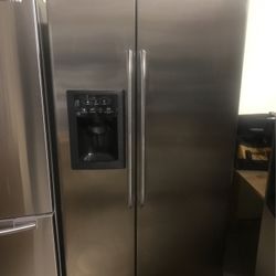 Kenmore  Refrigerator  Side By Side Stainless 