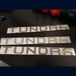 Tundra Tailgate Emblem New