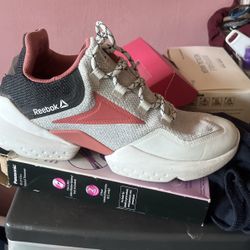 Reebok Women’s Shoes  Size 8 