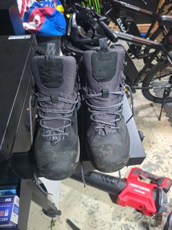 Keen Revel Hiking boots