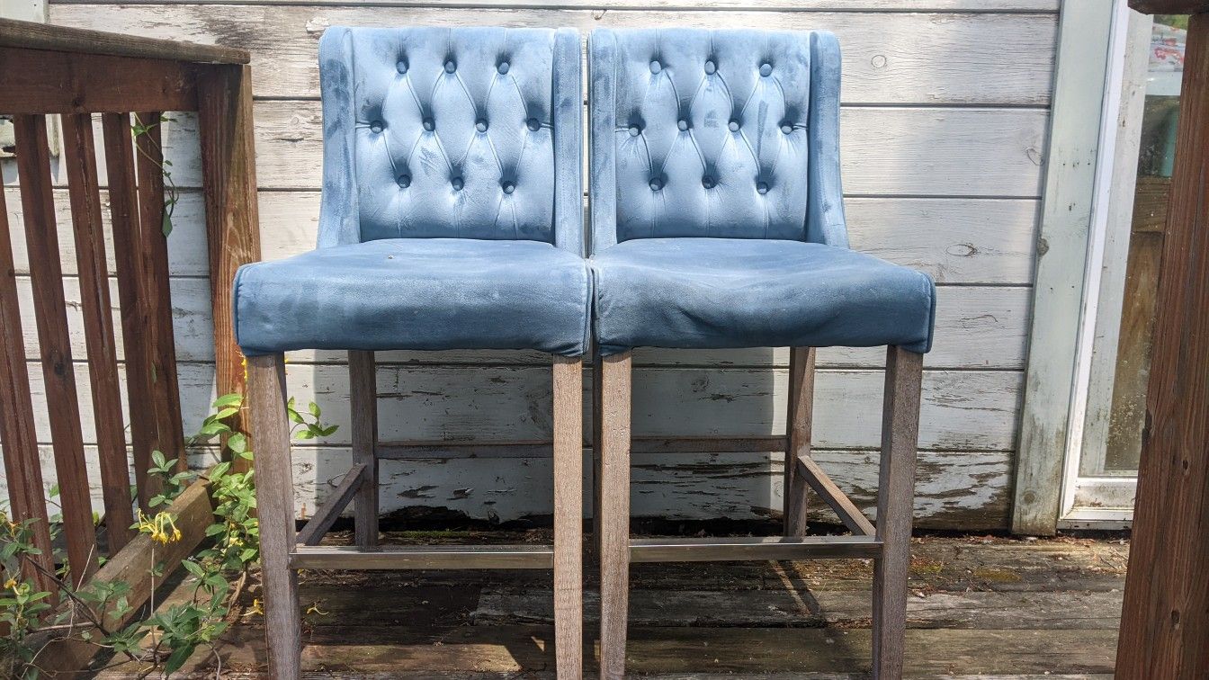 2 Bar Stools