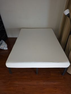 Twin Size Memory Foam Mattress – Great Condition