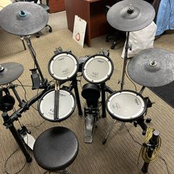 Roland TD 4 Electronic Drum Set