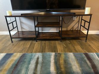 Entertainment center