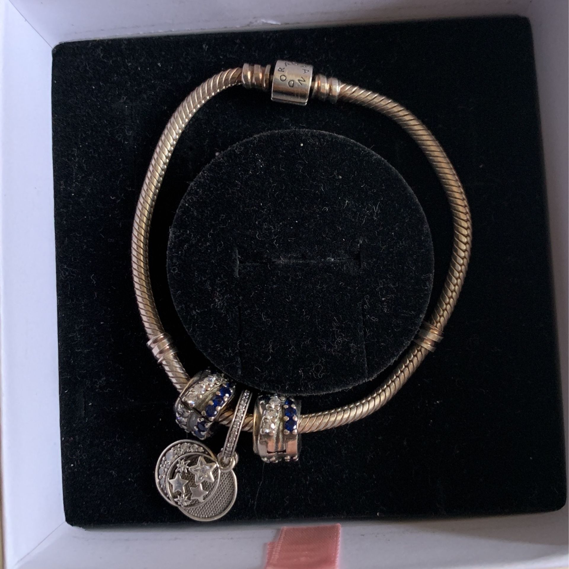 Pandora Bracelet Barrel Clasp/Comes With 1 Charm And 2 Clips