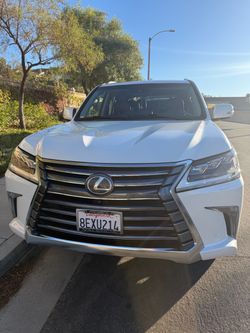 2018 LEXUS LX 570