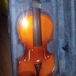 Very Good Condition Violin,Not A  Scratch.
