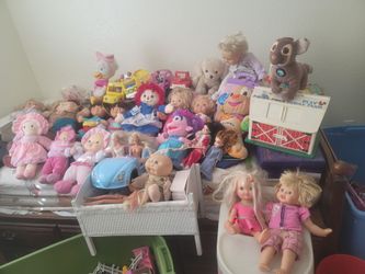 Girls 4 -8 yr old 's Collection dolls & toys