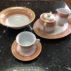 Dinnerware Set - 44 Pieces