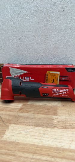 M12 FUEL 12V Lithium-Ion Cordless Oscillating Multi-Tool (Tool-Only)