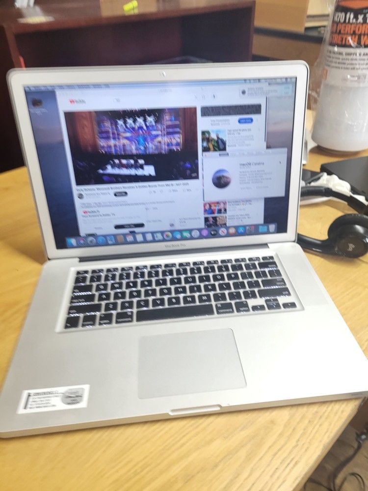 MACBOOK PRO WITH 15 INCH, CORE i7 2012 RESET, ALL UPDATED (LAP10)