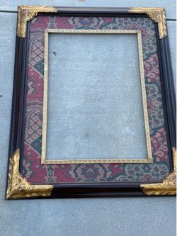 Frame Tudor style