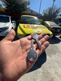 Llaves de autos / car keys and remotes