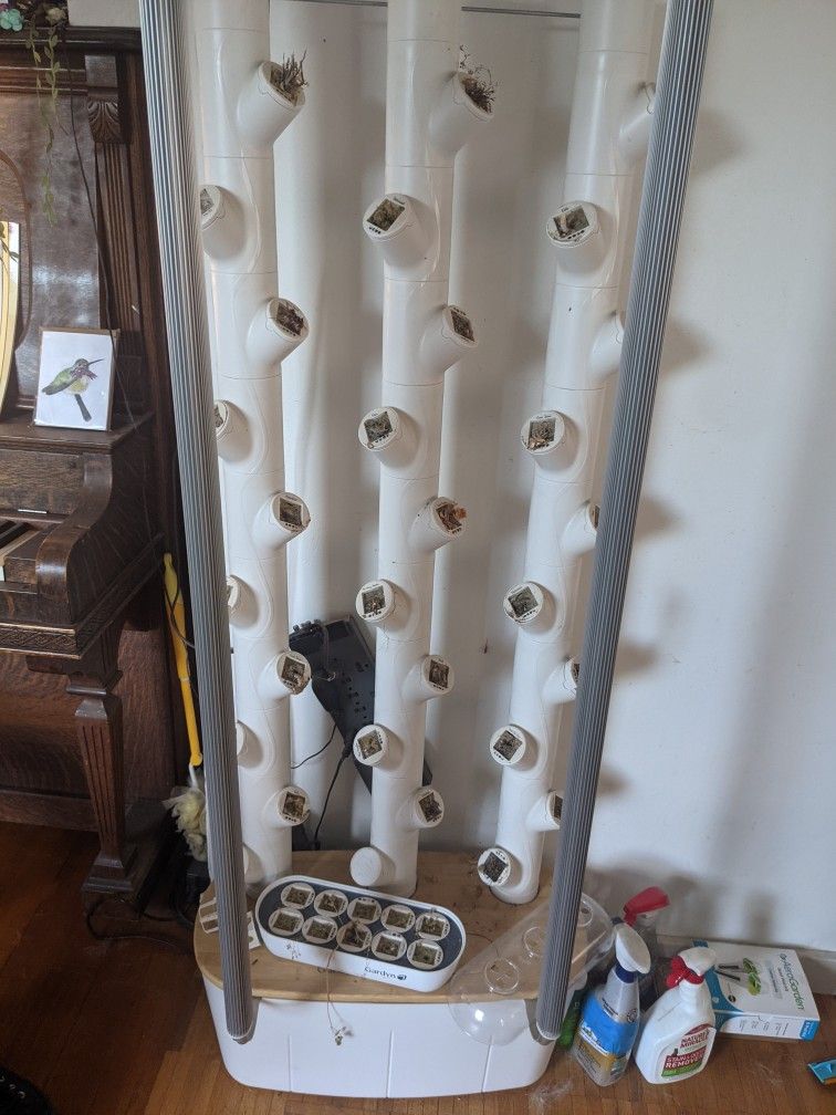 Gardyn Hydroponic System