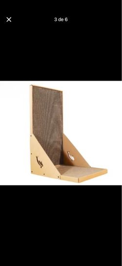 Cat scratcher , pet water fountain and FREE USED CAT LITTER BOX