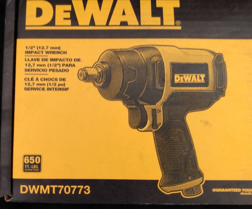 DEWALT 1/2" IMPACT WRENCH 