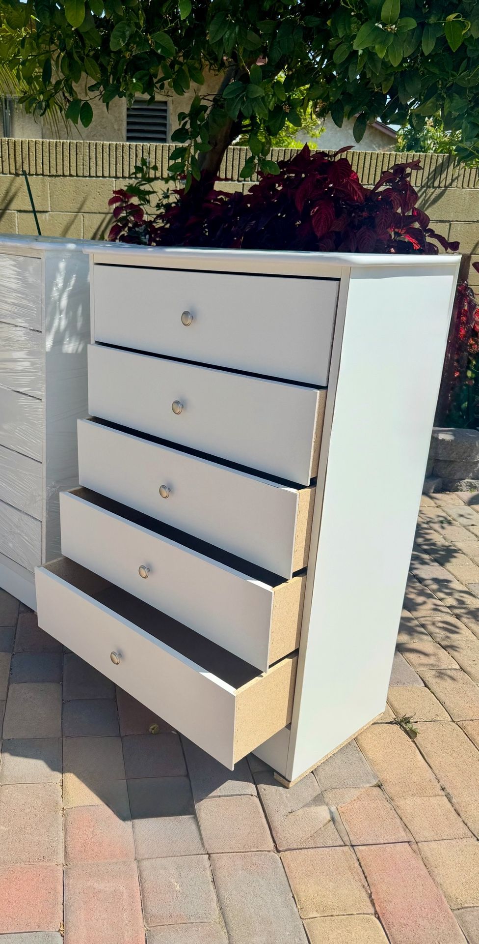 New Chest 5 Drawer Dresser 