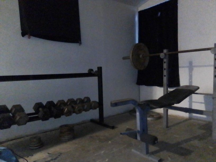 Weight Olimpic Weight Set With Dumbbells On Rack