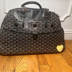 Authentic GOYARD Goyardine Sac Hulot Pet Carrier PM for Sale in New York,  NY - OfferUp