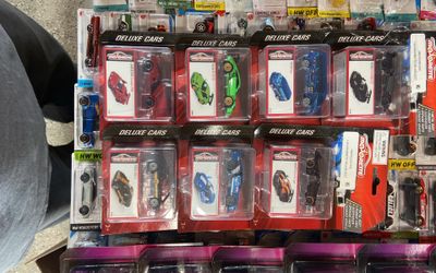 Majorette Deluxe Cars 2023 - Bugatti Chiron Pur Sport  Black with Orange Stripes