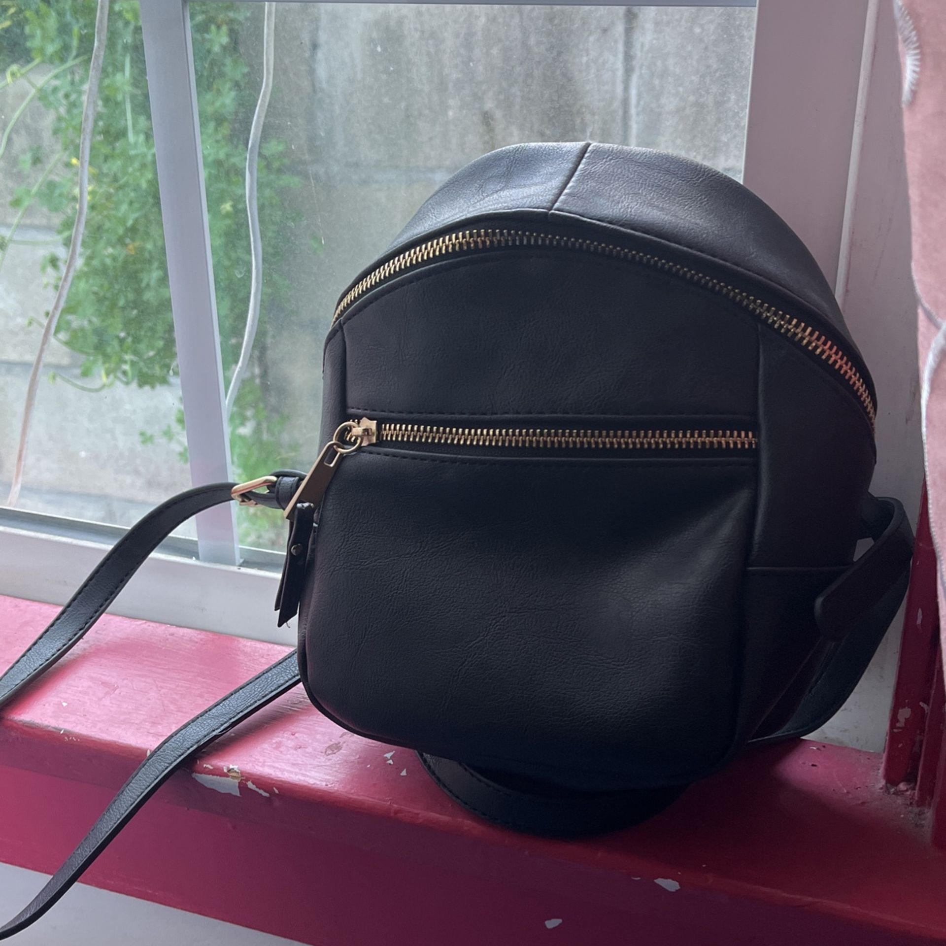 Mini Black Backpack! 