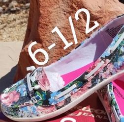 NEW IN BOX!  WOMEN'S SHOES * ARIZONA JEAN CO. (sz 6-1/2M) boat shoes, deck shoes, moccasins