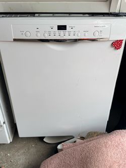 White Dishwasher- Dishwasher - Bosch - 24inch Dishwasher