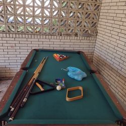  🎱 7.5 Ft  Pool Table + Extras for $70! 🎱