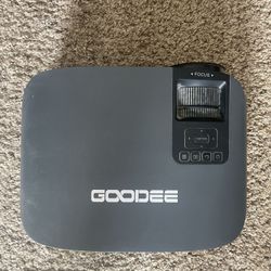 GOODEE projector