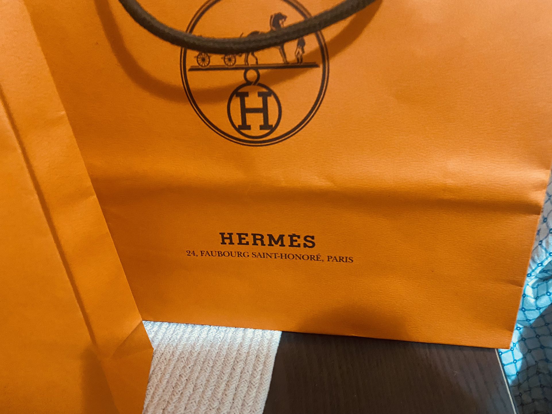 Hermes shopping bags + box bundle for Sale in The Bronx, NY - OfferUp