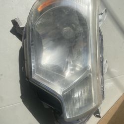 Right side headlight for Toyota Tacoma 2015