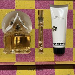 Marc Jacobs Daisy Perfume Set