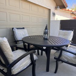 Outdoor Patio Set/ Patio Dining Table And Chairs