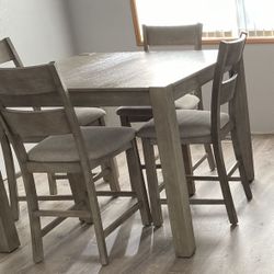 Tall Dinning Table 