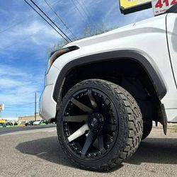 22x12 XM Rims And Tires 305/40/22 Gripmax RT