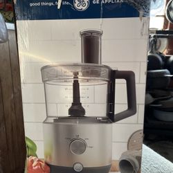 FOOD PROCESSOR 